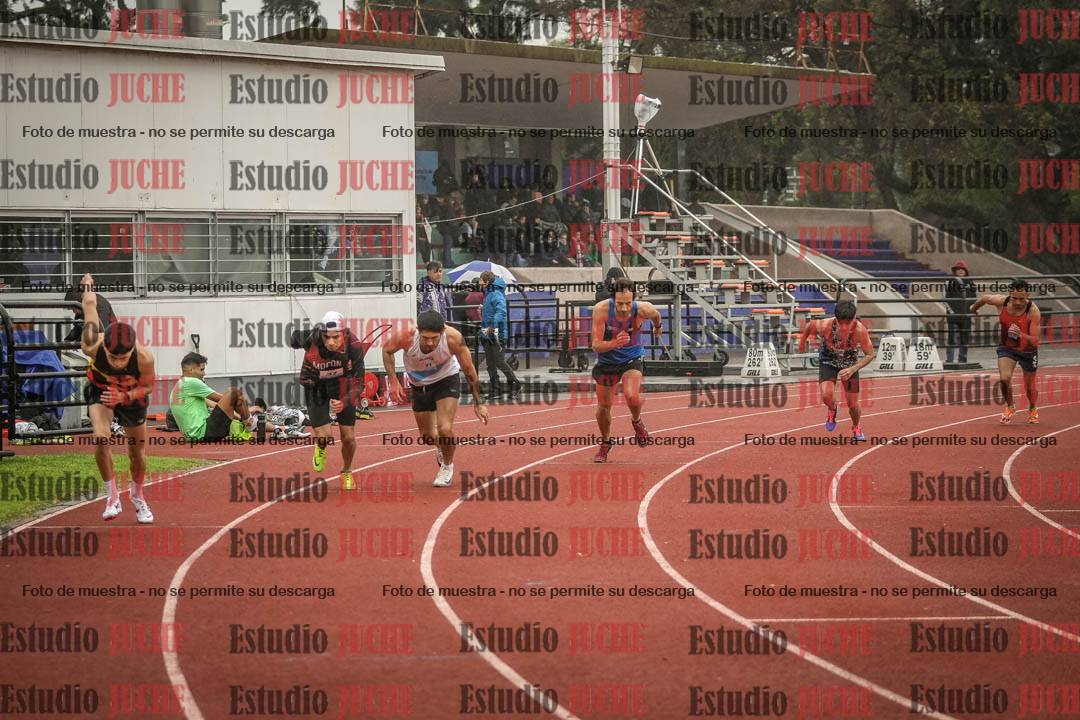 Fotos de los 800 m llanos de varones