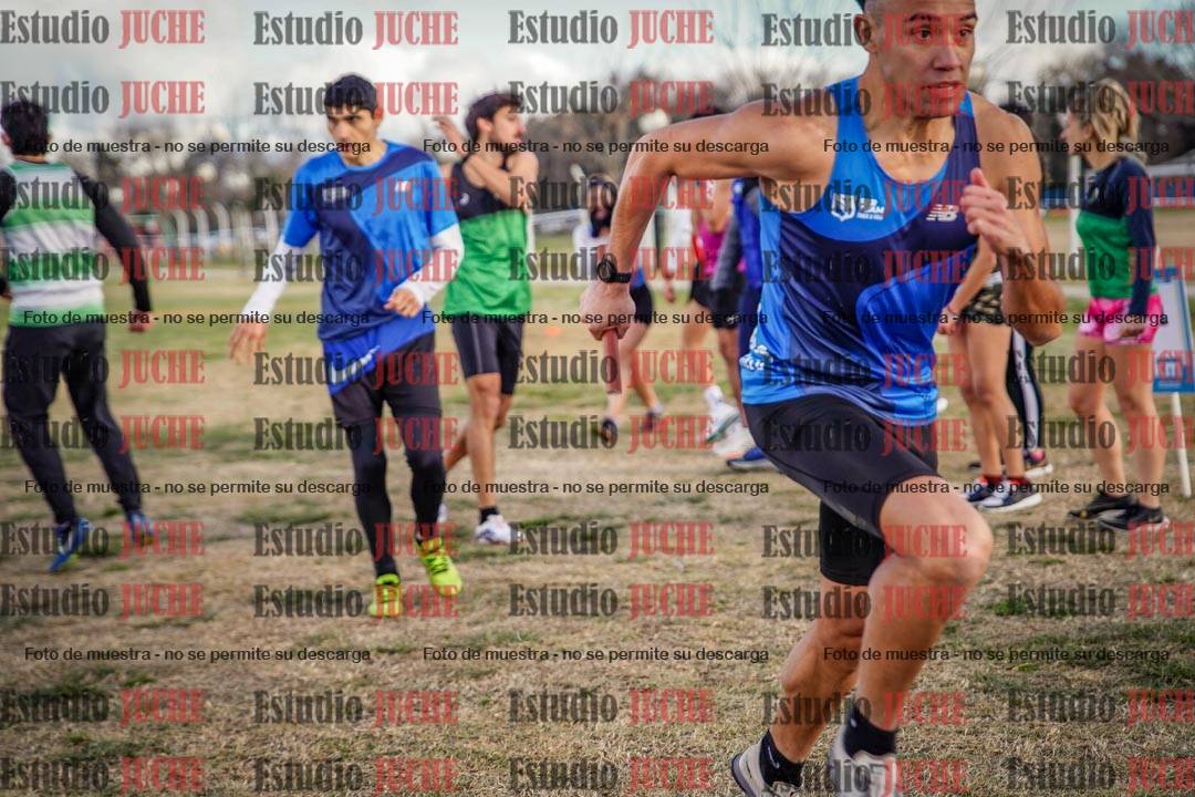 Fotos en el primer relevo (1000 m de carrera)