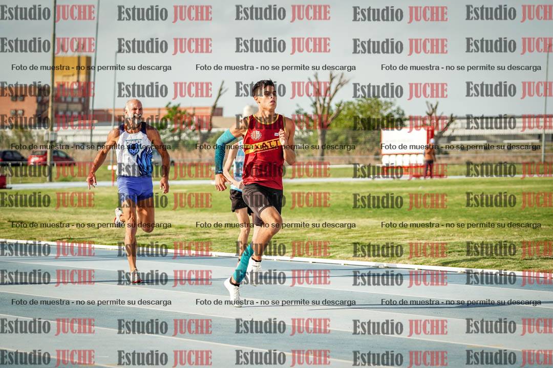 Fotos de los 400 m llanos de varones