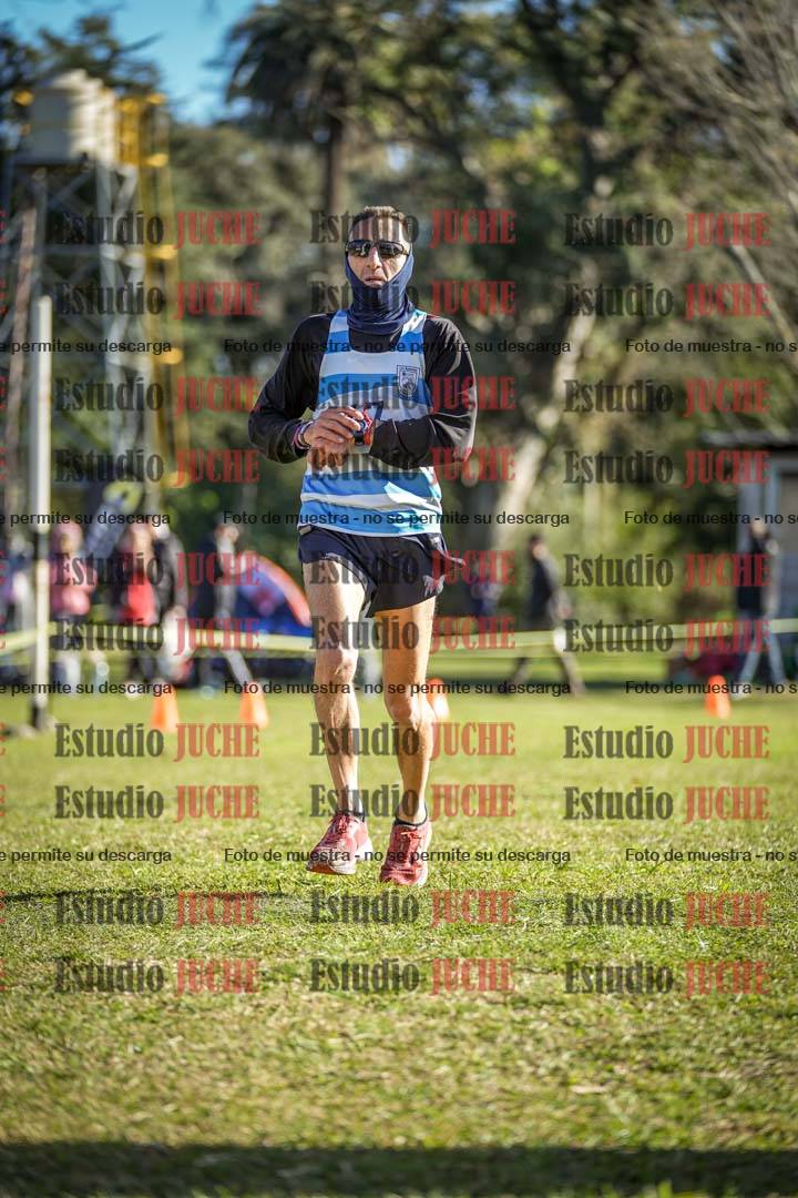 Fotos de la llegada del cross de 4000 m - varones
