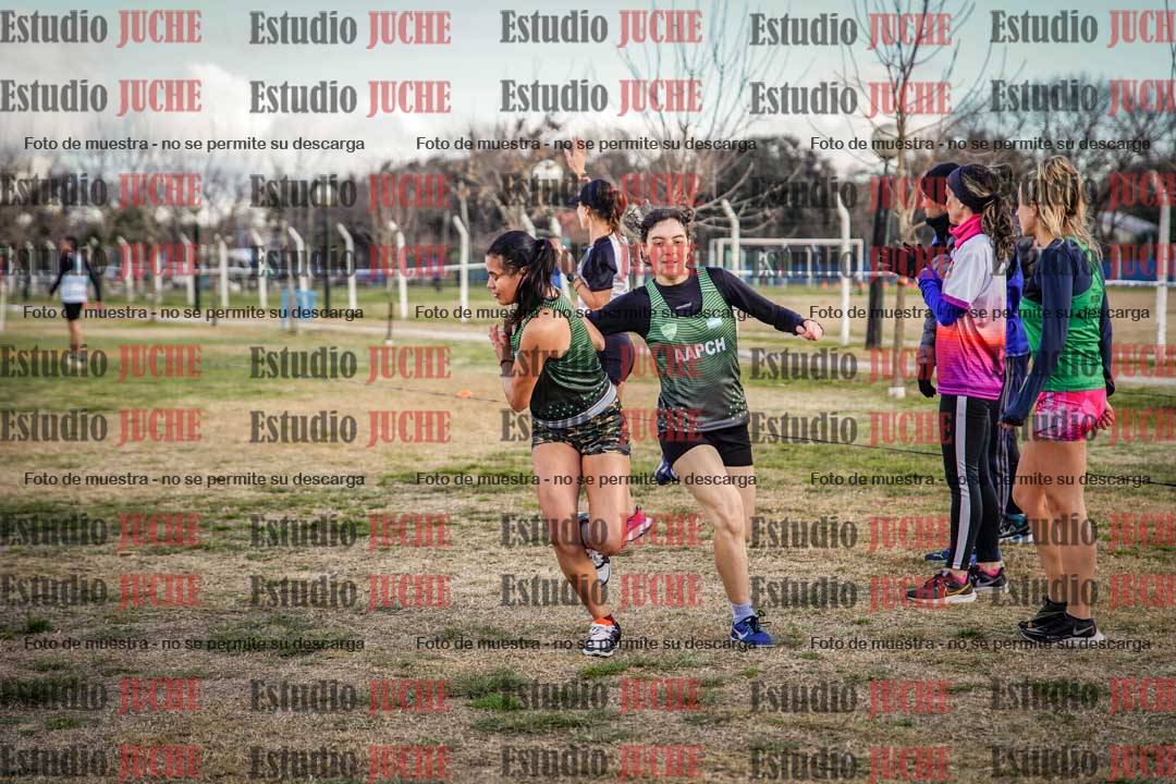 Fotos en el primer relevo (1000 m de carrera)