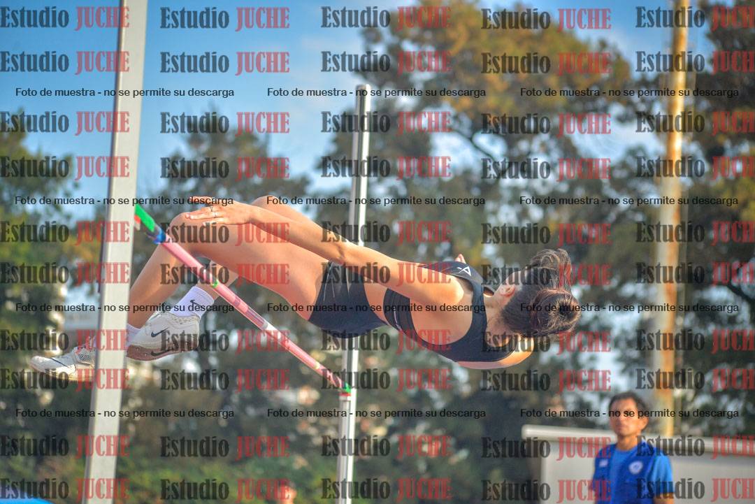 Fotos del salto en alto de mujeres
