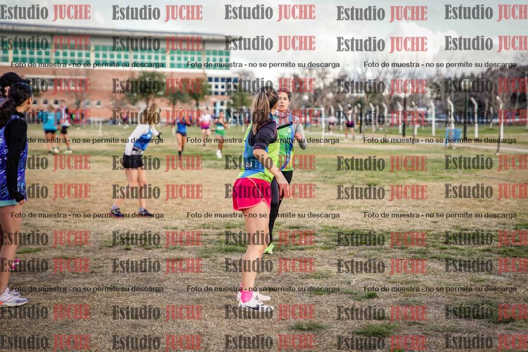 Fotos en el primer relevo (1000 m de carrera)