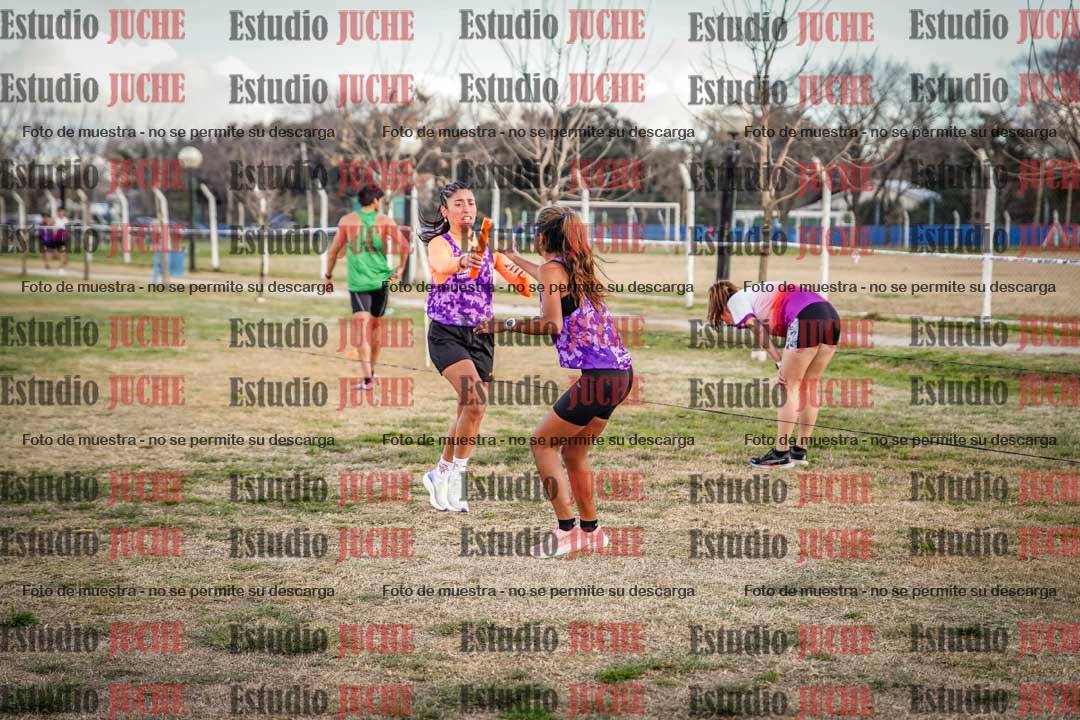 Fotos en el primer relevo (1000 m de carrera)