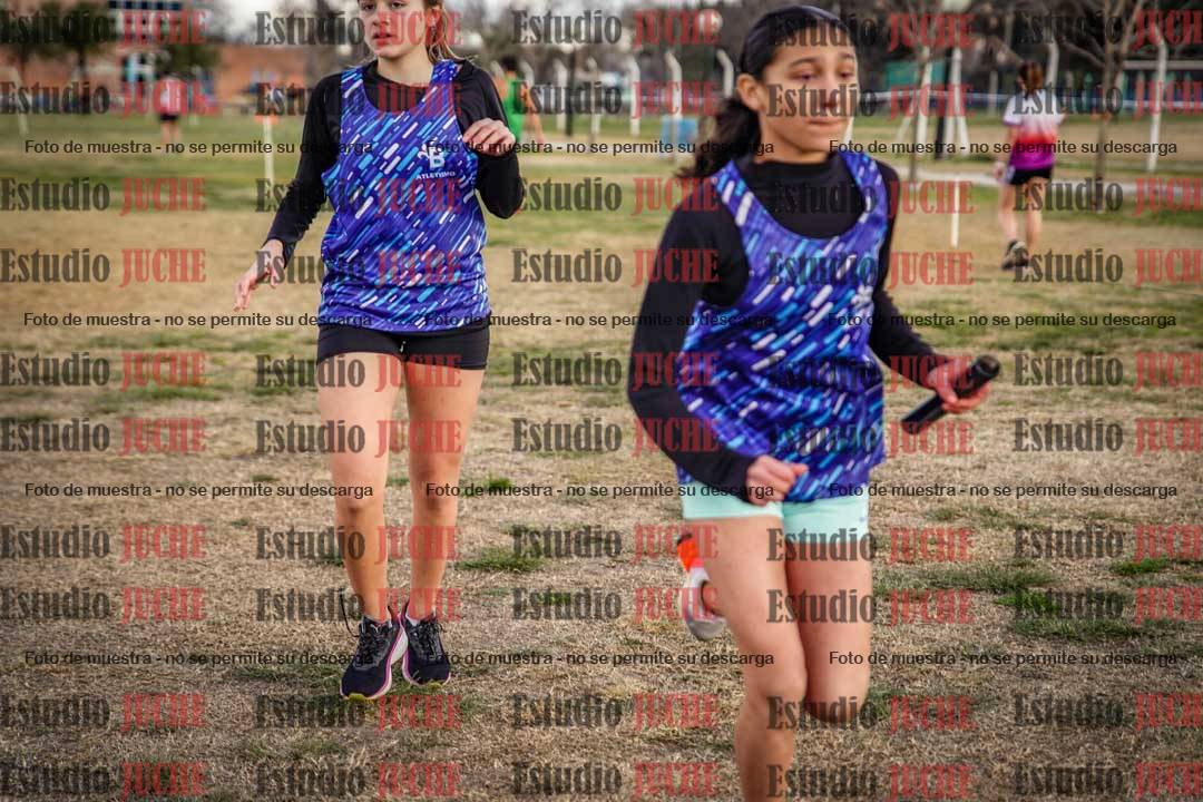 Fotos en el primer relevo (1000 m de carrera)