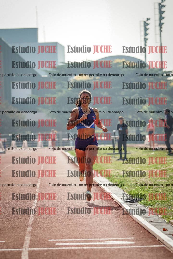 Fotos de los 800 m llanos de mujeres - combinadas 7