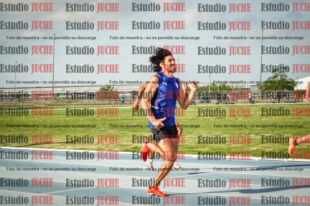 Fotos de los 400 m llanos de varones