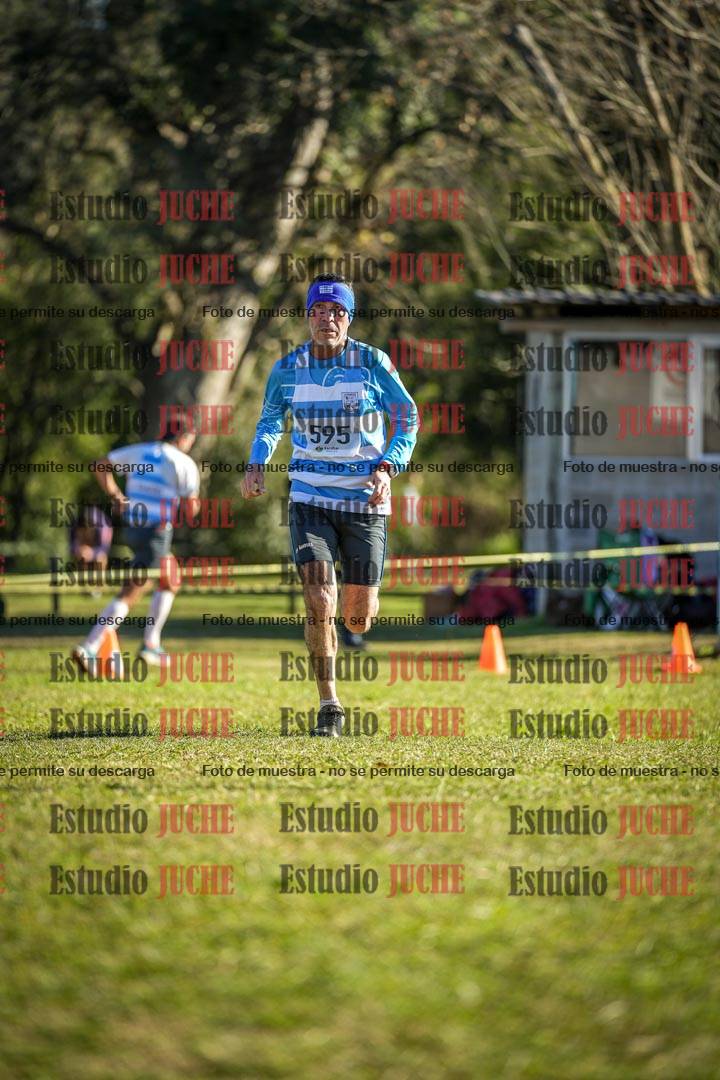 Fotos de la llegada del cross de 4000 m - varones