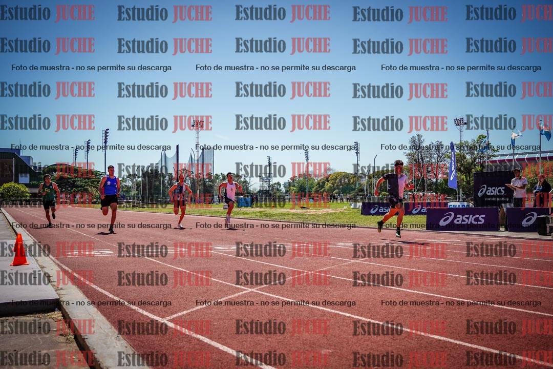 Fotos de los 200 m llanos de varones