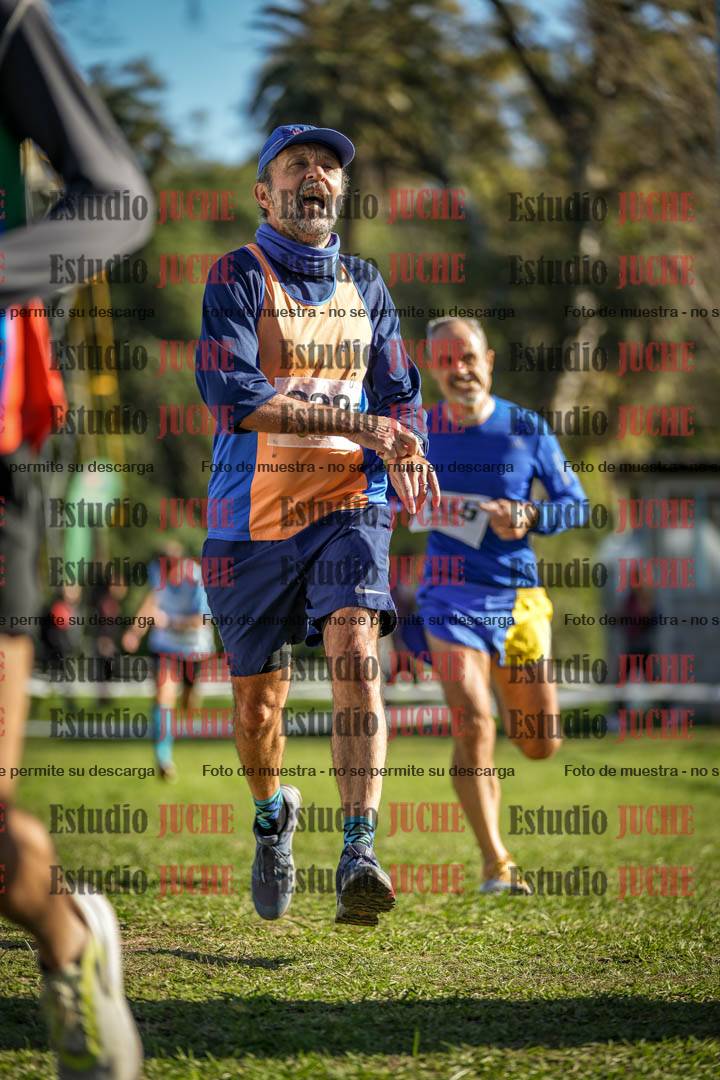 Fotos de la llegada del cross de 4000 m - varones