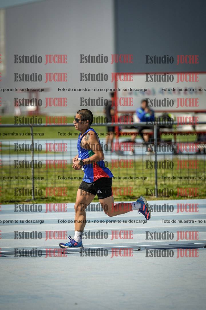 Fotos de los 5000 m de mujeres y varones - serie 2