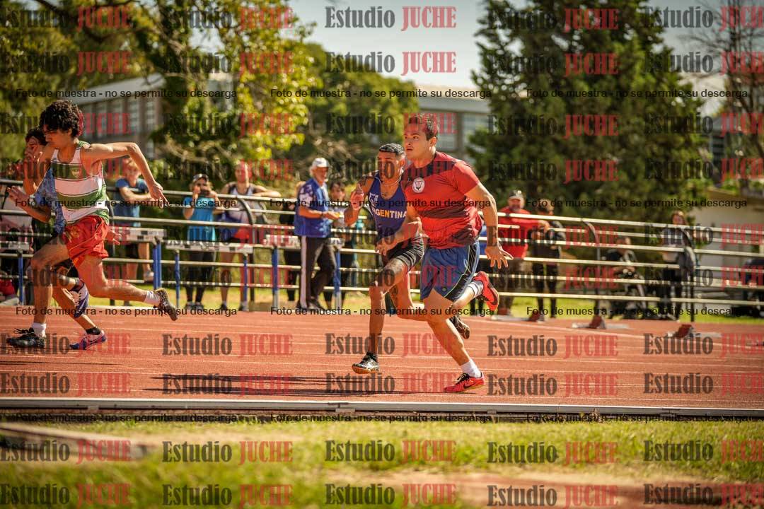 Fotos de los 100 m llanos de varones