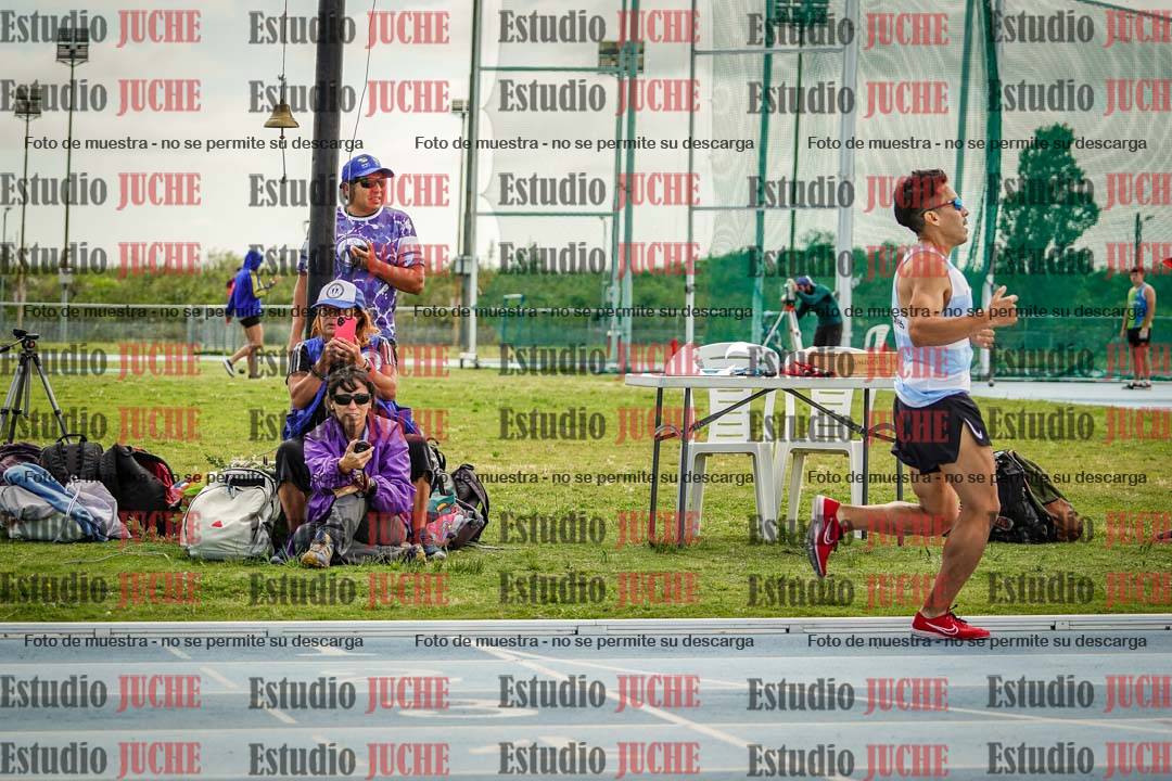 Fotos de los 1000 m llanos de varones