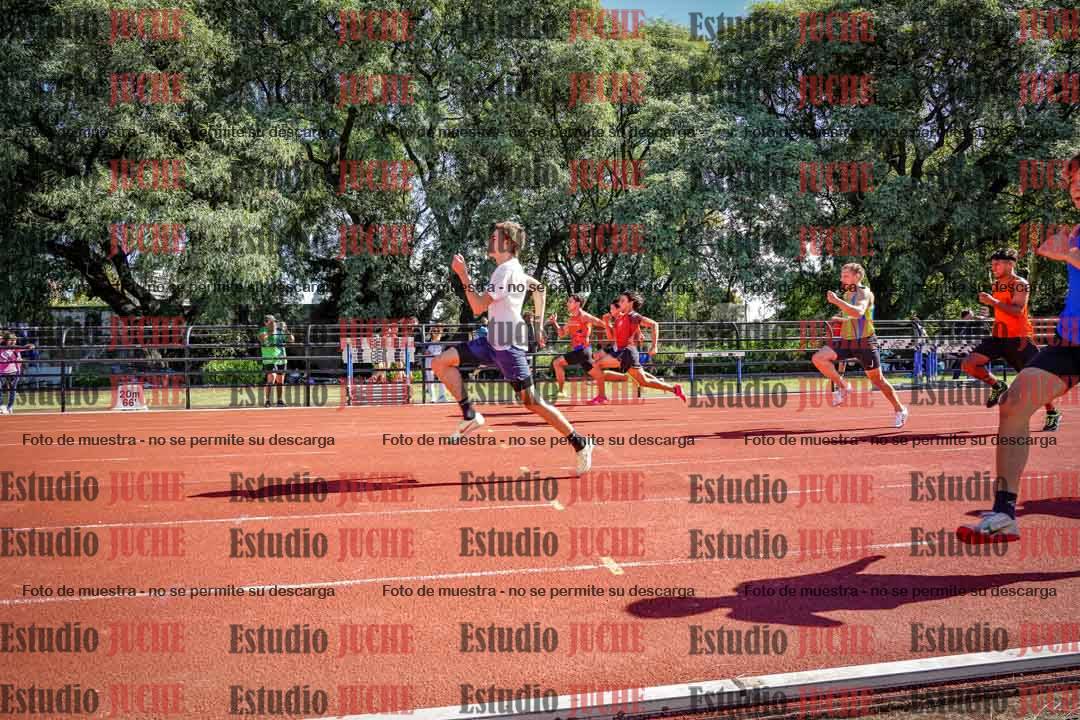 Fotos de los 100 m llanos de varones