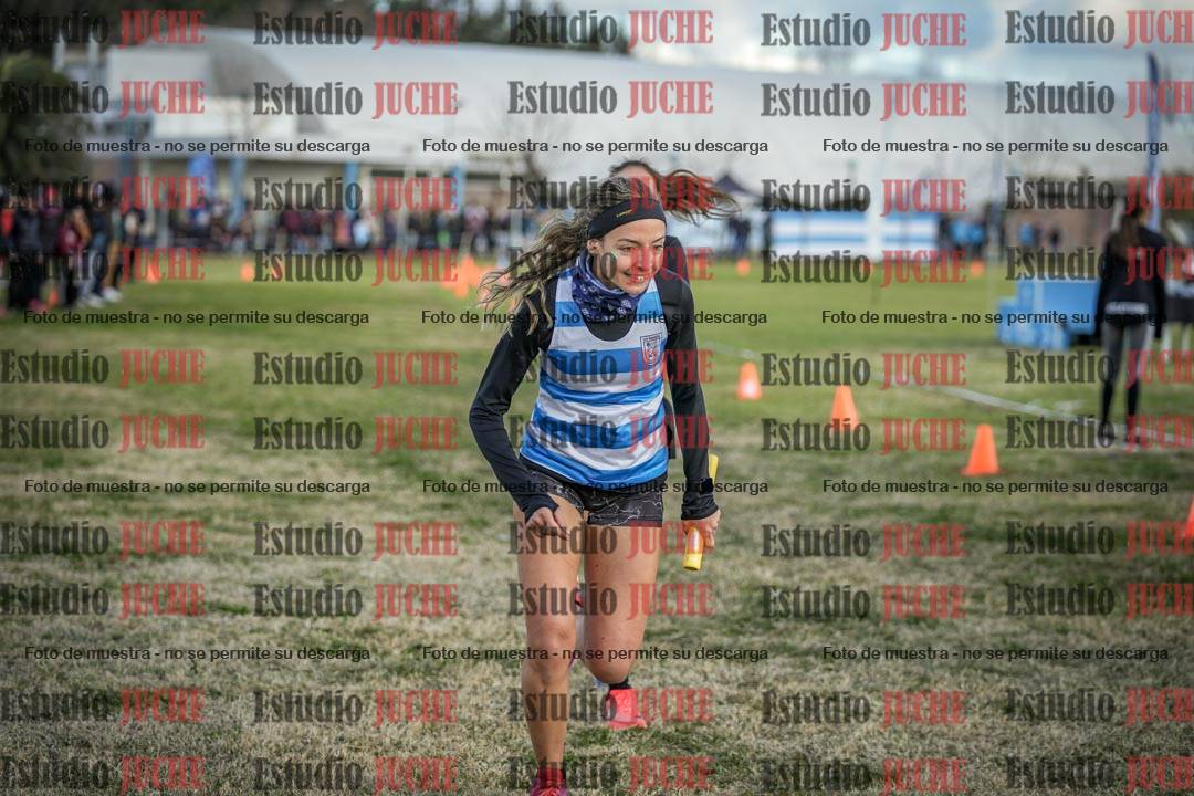 Fotos en el segundo relevo (2000 m de carrera)