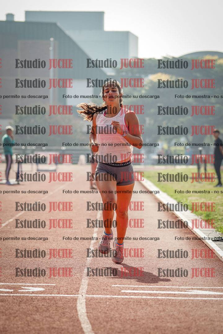 Fotos de los 800 m llanos de mujeres - combinadas 7