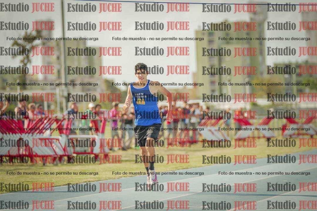 Fotos de los 400 m llanos de varones