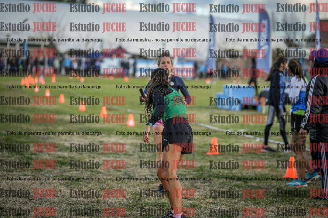 Fotos en el segundo relevo (2000 m de carrera)