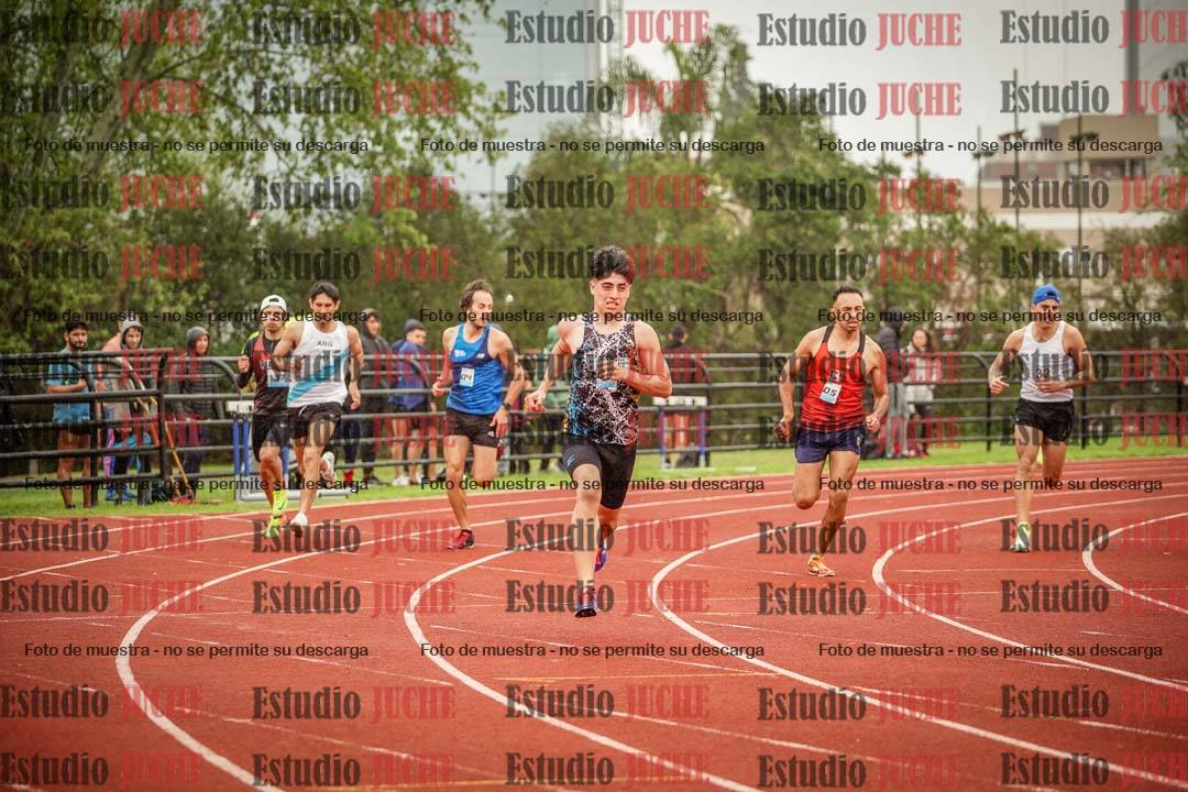 Fotos de los 800 m llanos de varones