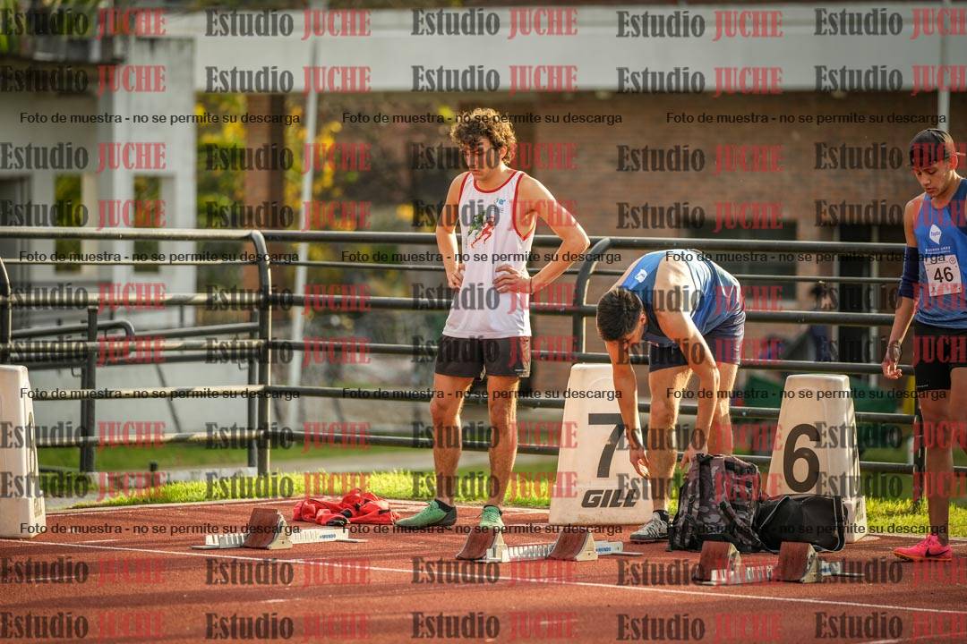 Fotos de los 110 m con vallas de varones - decatlón 6