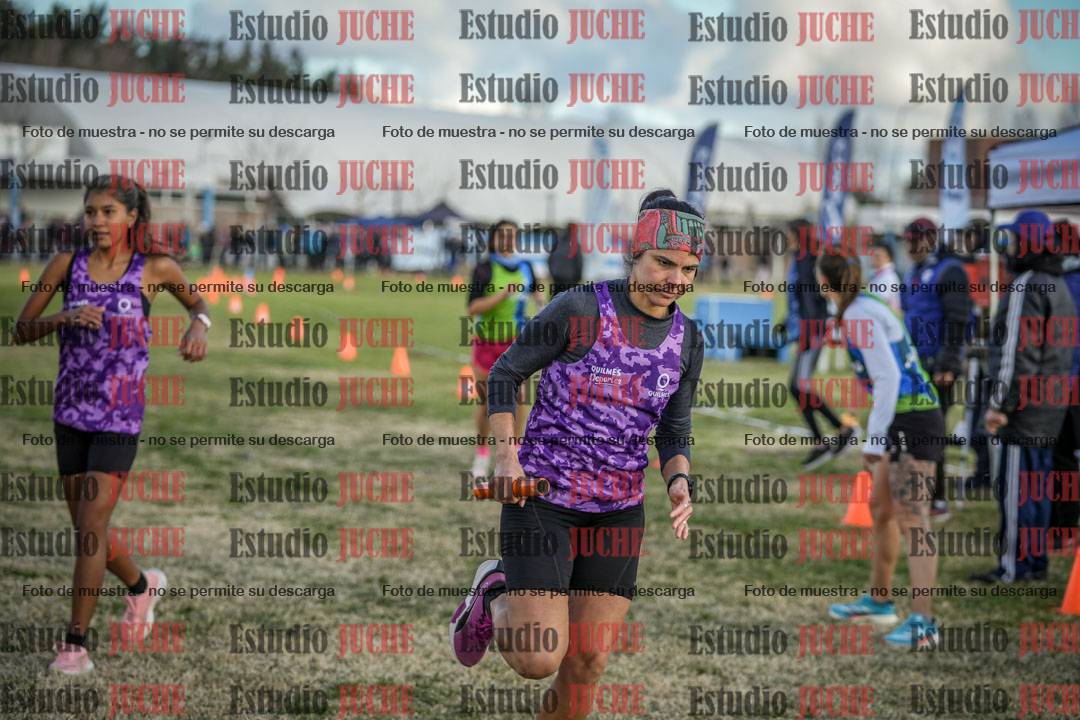 Fotos en el segundo relevo (2000 m de carrera)