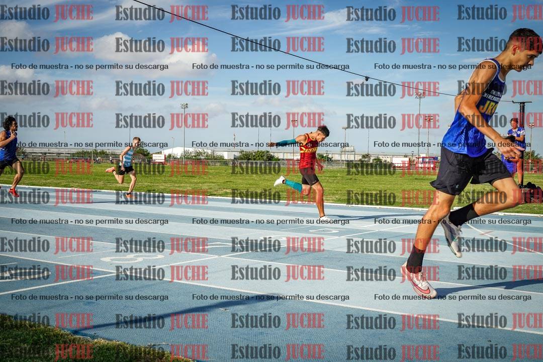 Fotos de los 400 m llanos de varones