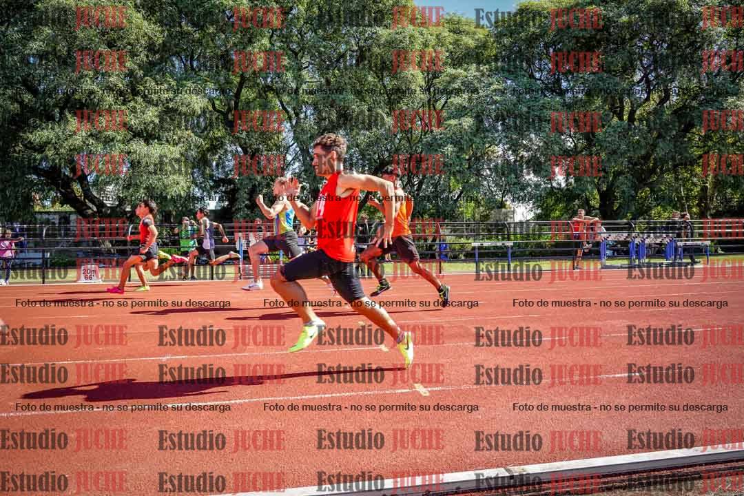Fotos de los 100 m llanos de varones