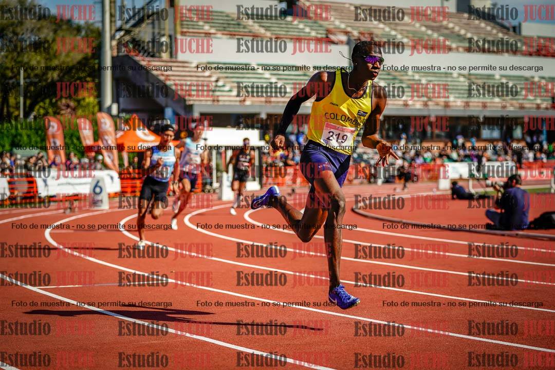 Fotos de los 400 m llanos de varones