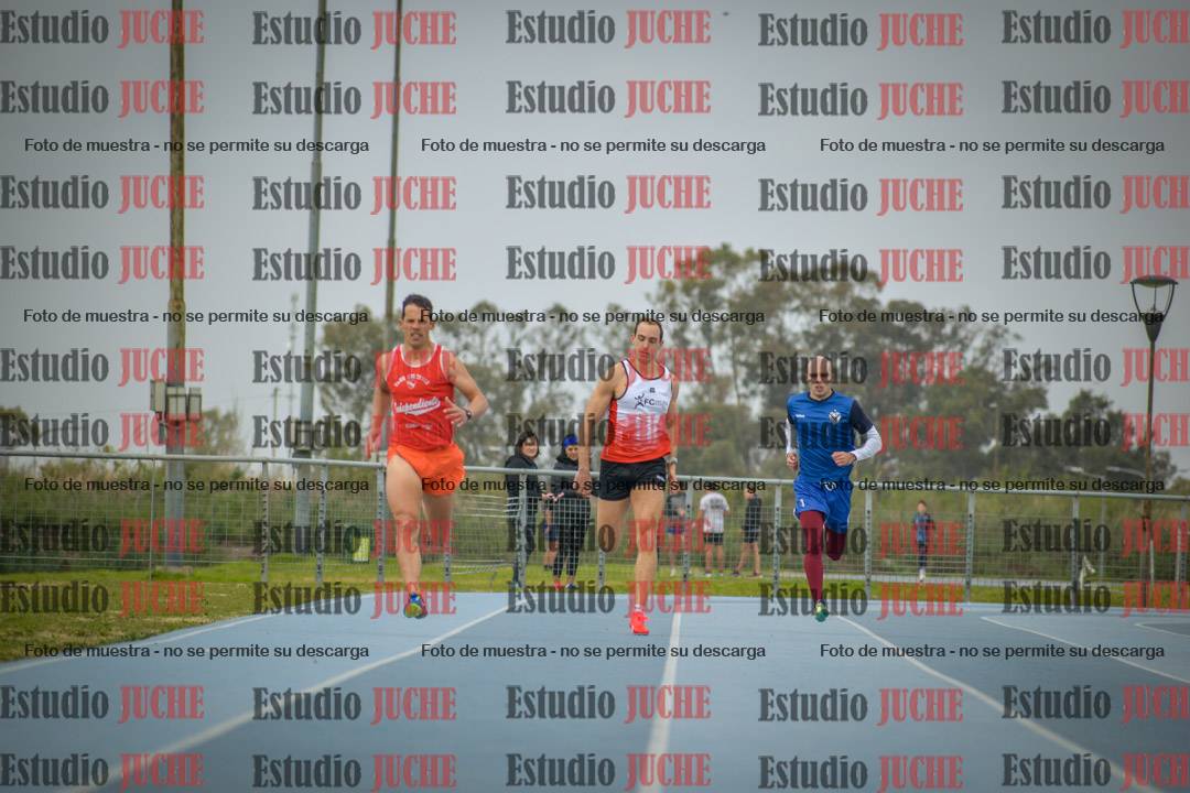 Fotos de los 400 m llanos de varones