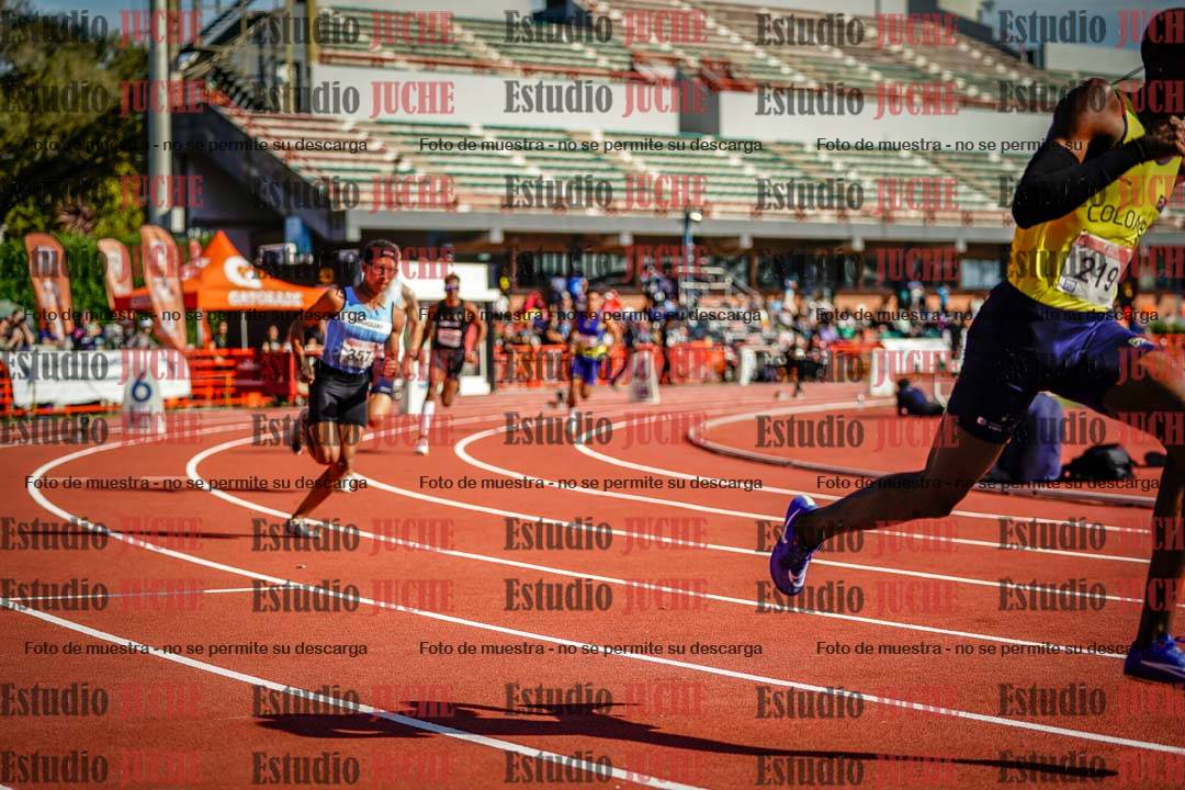 Fotos de los 400 m llanos de varones