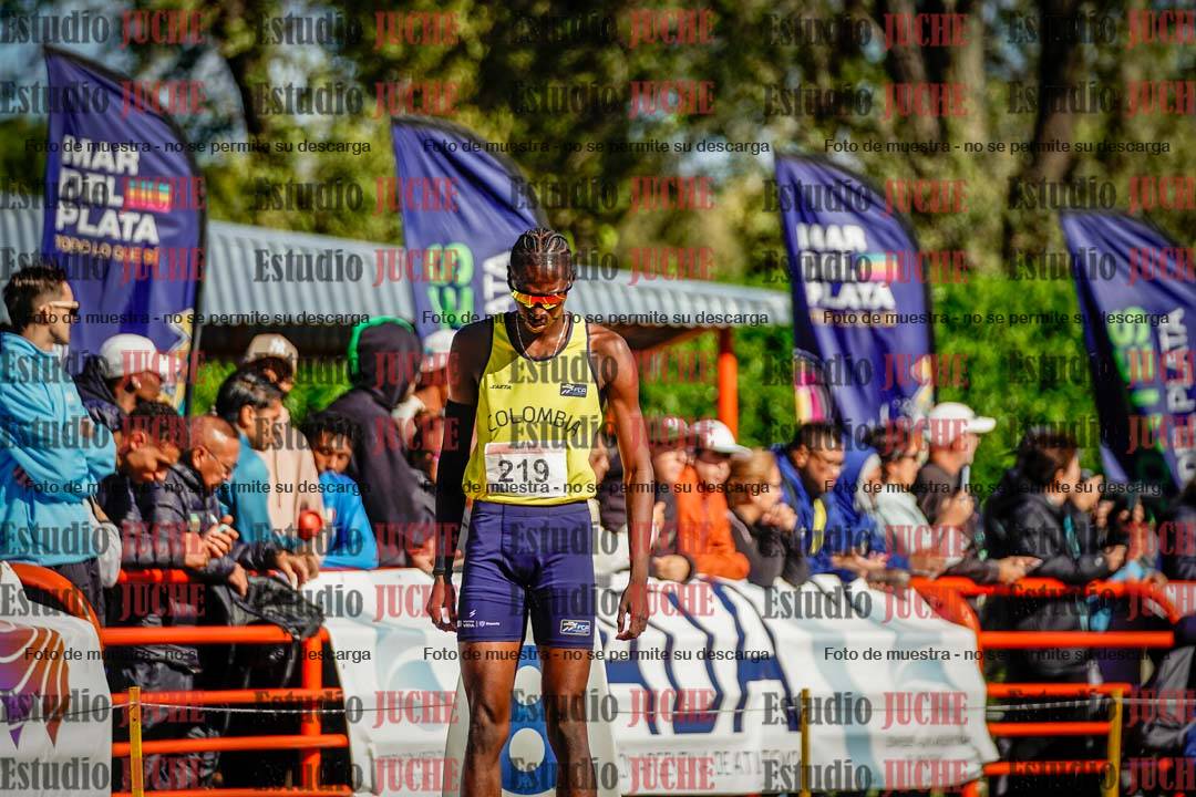 Fotos de los 400 m llanos de varones - FINAL