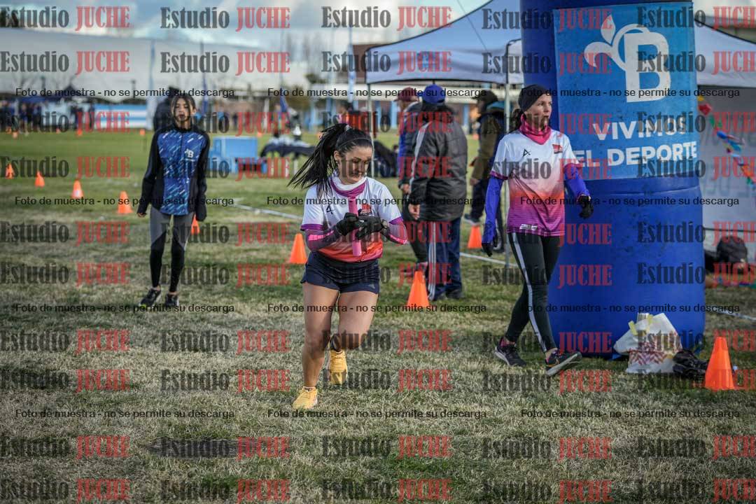 Fotos en el segundo relevo (2000 m de carrera)