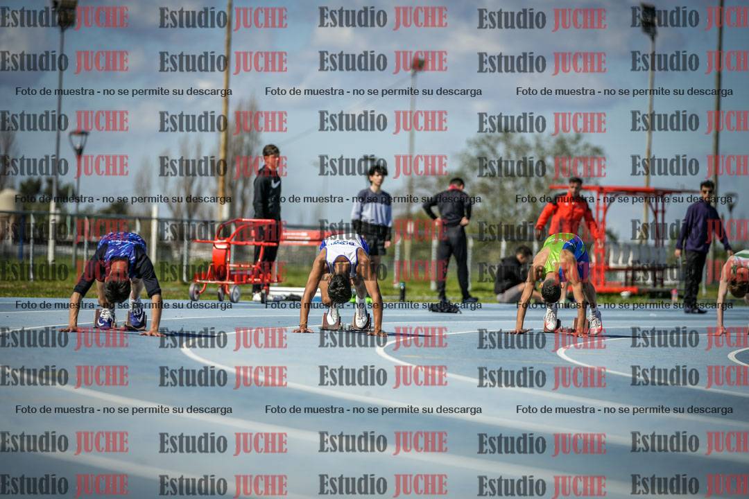 Fotos de los 200 m llanos de varones