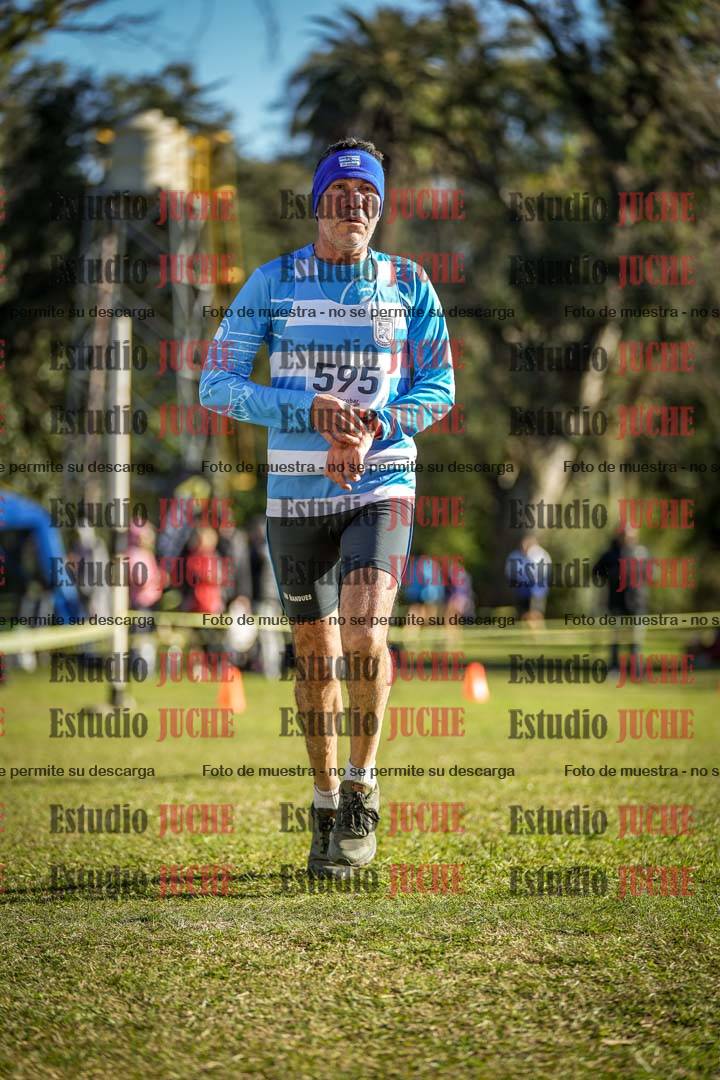 Fotos de la llegada del cross de 4000 m - varones