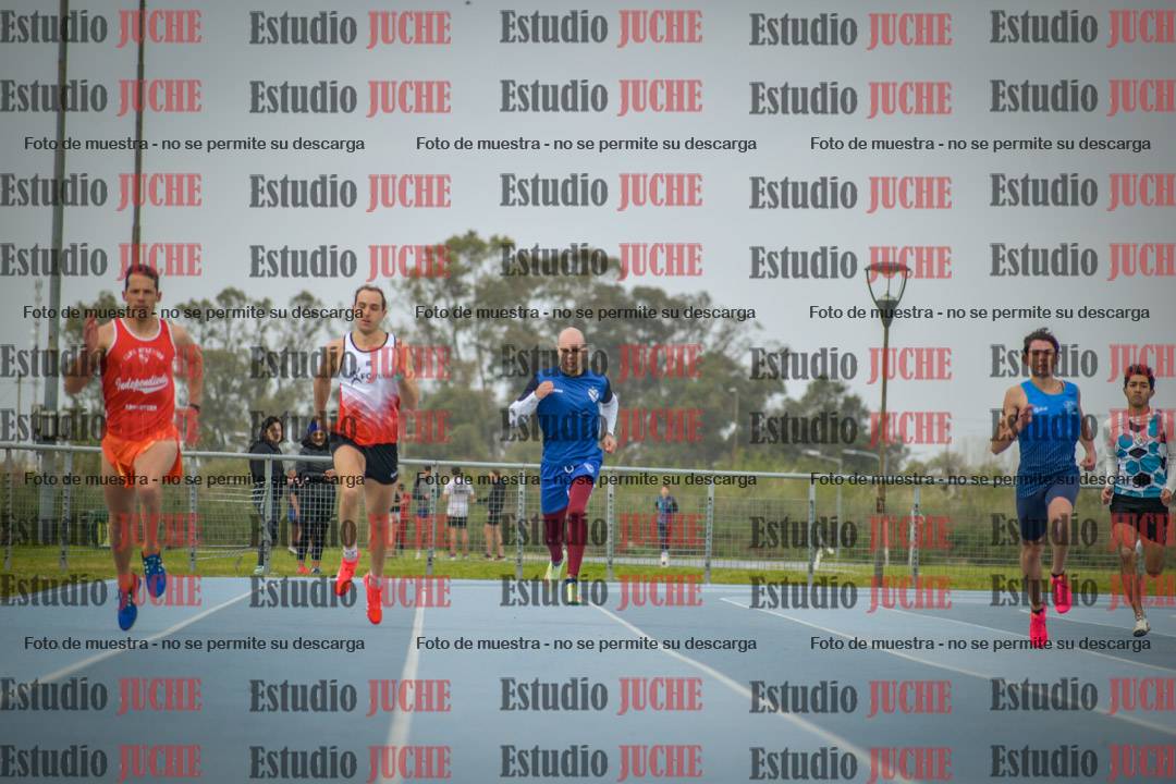 Fotos de los 400 m llanos de varones