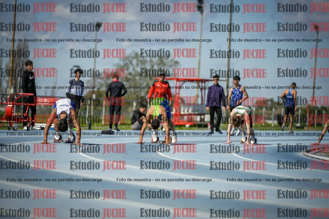Fotos de los 200 m llanos de varones