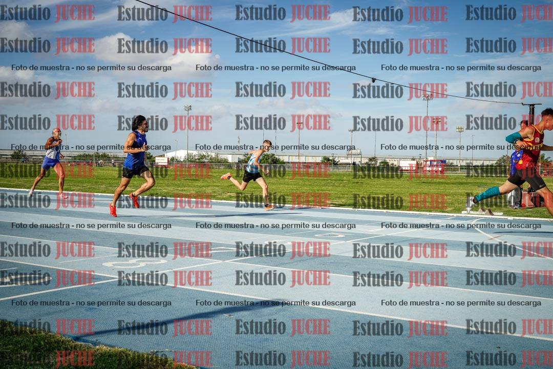 Fotos de los 400 m llanos de varones