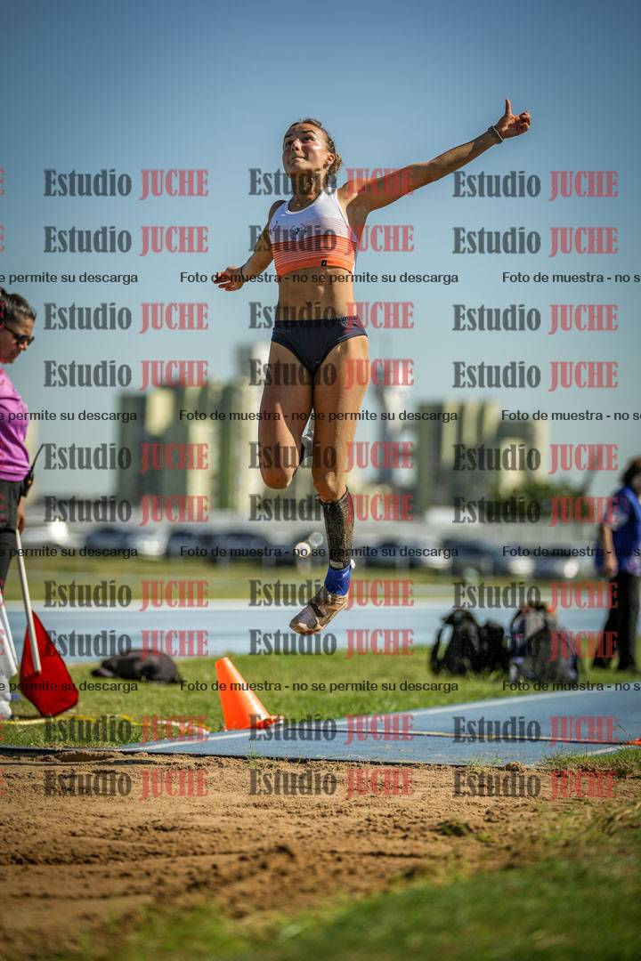 Fotos del salto en largo de mujeres - mayores