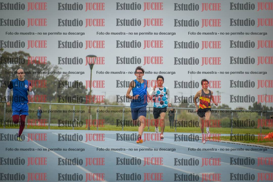Fotos de los 400 m llanos de varones