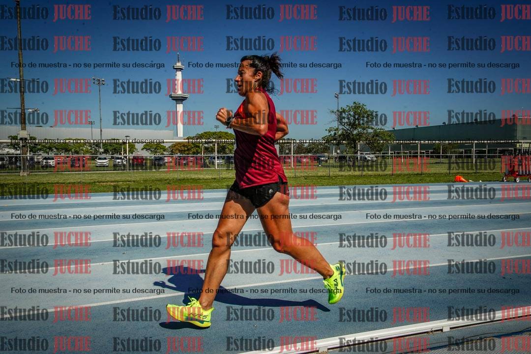 Fotos de los 5000 m de mujeres y varones - serie 2
