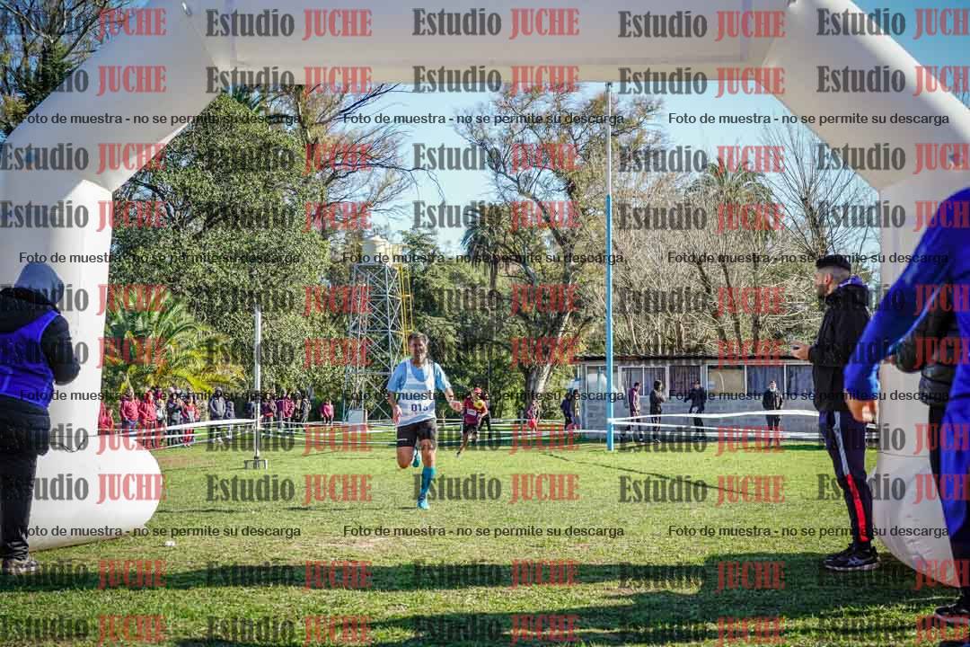 Fotos de la llegada del cross de 4000 m - varones