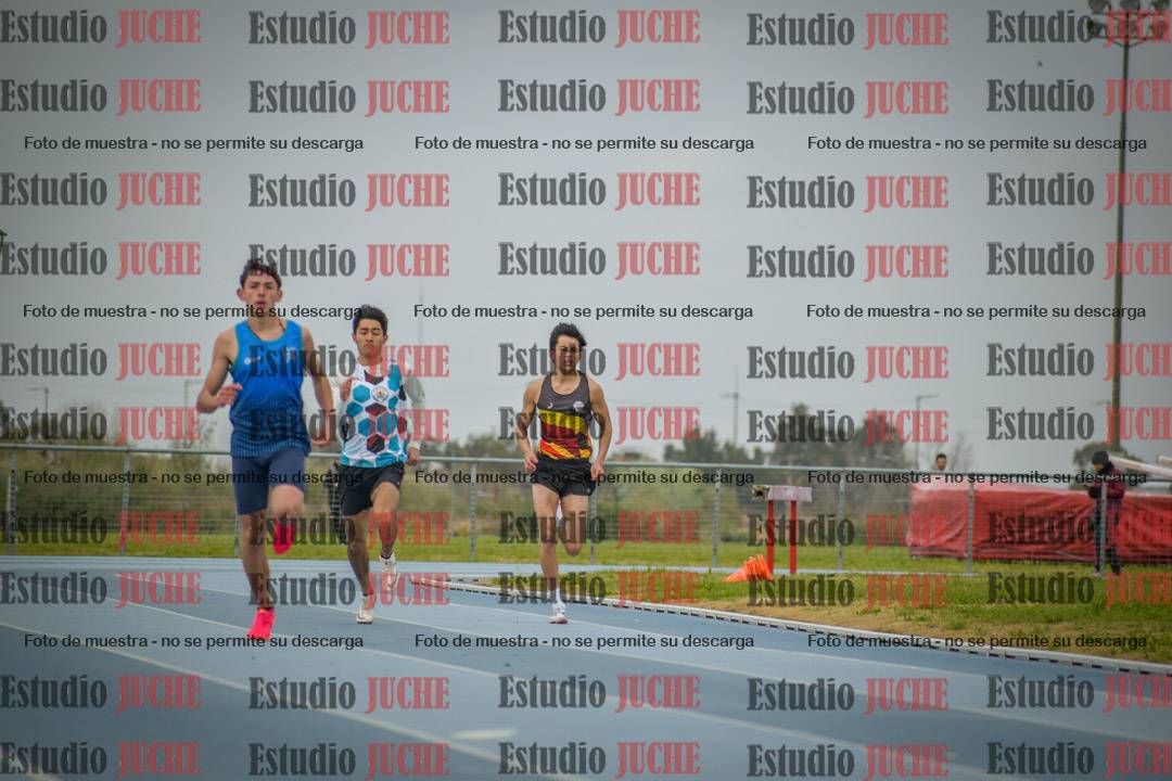 Fotos de los 400 m llanos de varones