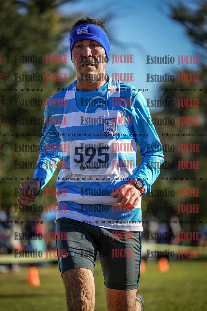 Fotos de la llegada del cross de 4000 m - varones