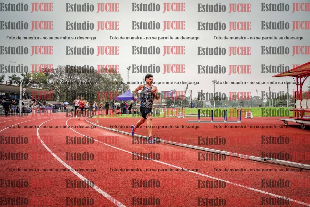 Fotos de los 800 m llanos de varones