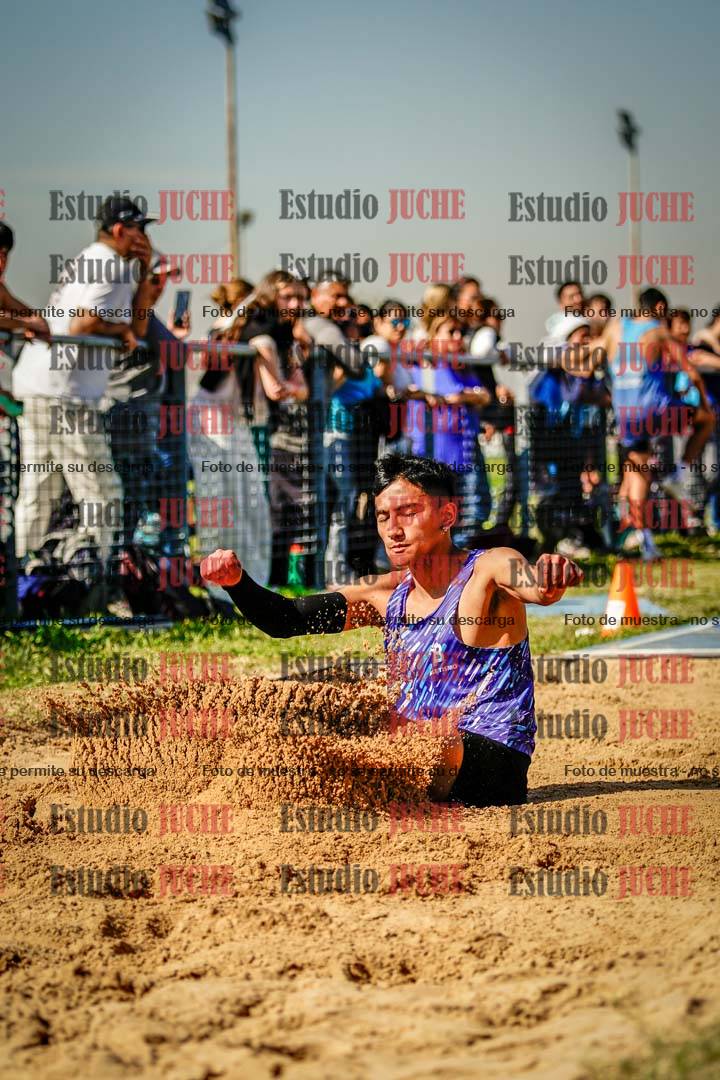 Fotos del salto en largo de varones