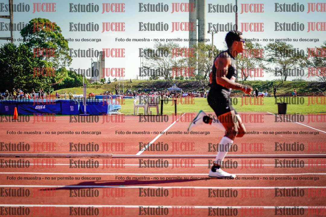Fotos de los 400 m llanos de varones