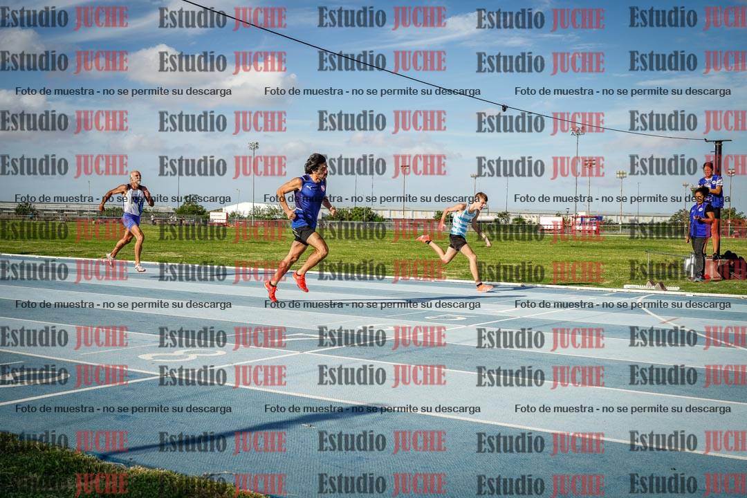 Fotos de los 400 m llanos de varones