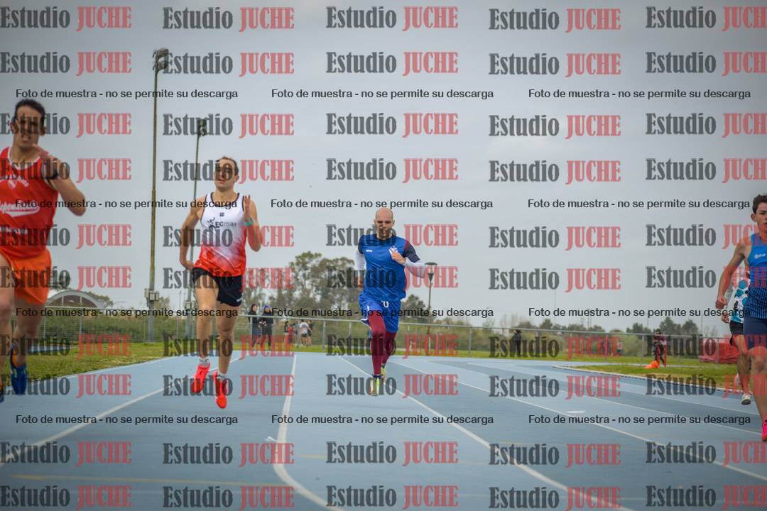 Fotos de los 400 m llanos de varones