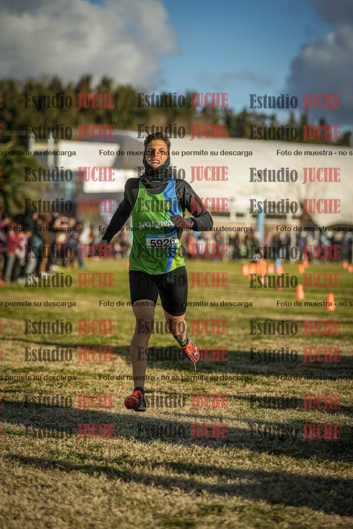 Fotos de la llegada de las postas 4 x 1000 m mixtas