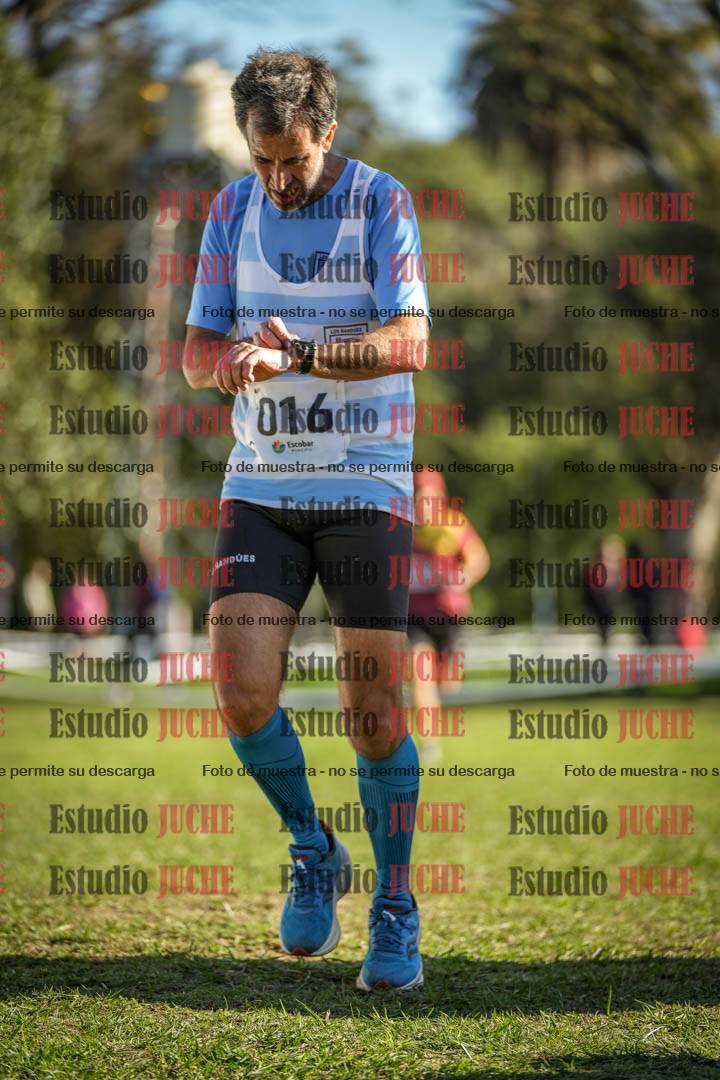 Fotos de la llegada del cross de 4000 m - varones